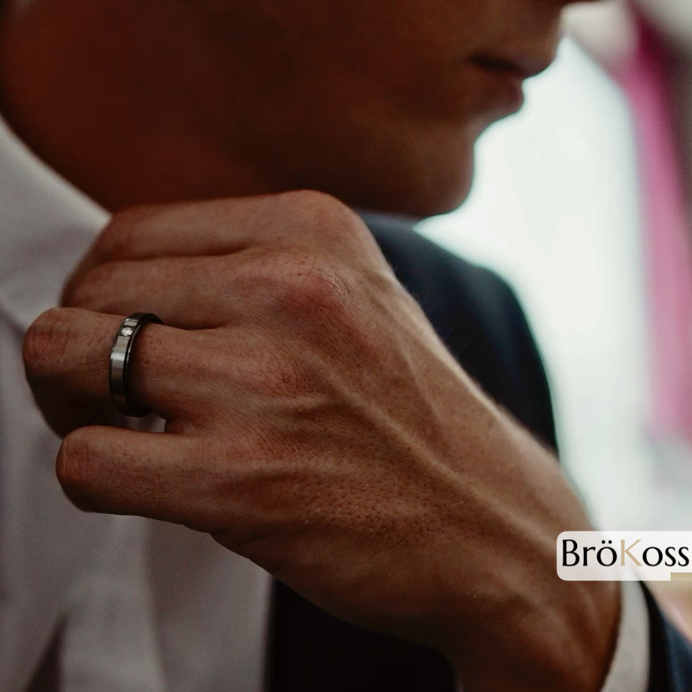 Anillo con diamantes hombre 006cts talla brillante zirconio gris y negro